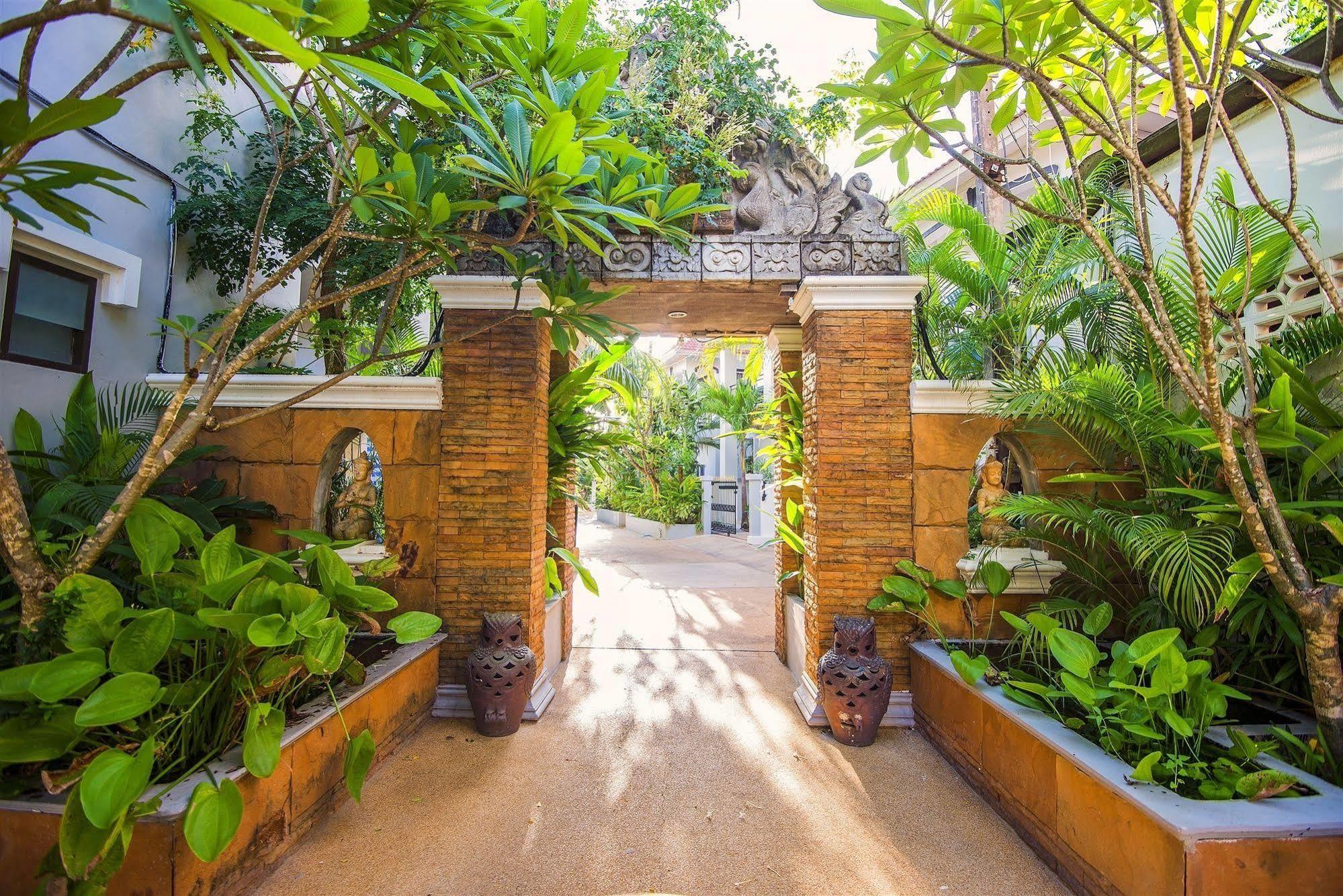 Asena Karon Resort Exterior foto